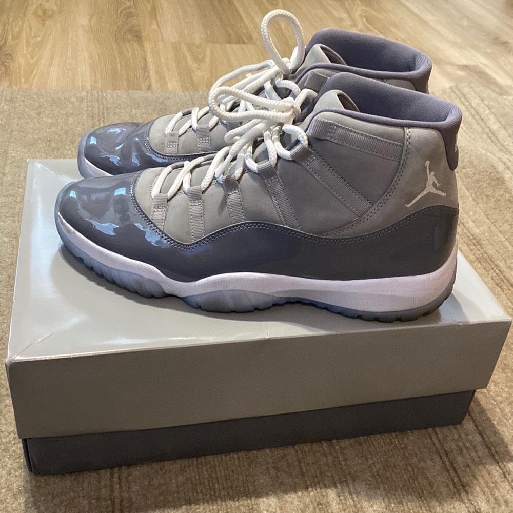 Men’s  Jordan 11 cool grey
